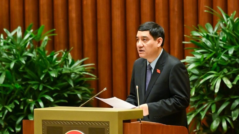 Chủ nhiệm Uỷ ban Văn hoá và Xã hội của Quốc hội Nguyễn Đắc Vinh. Chủ nhiệm Uỷ ban Văn hoá và Xã hội của Quốc hội Nguyễn Đắc Vinh.