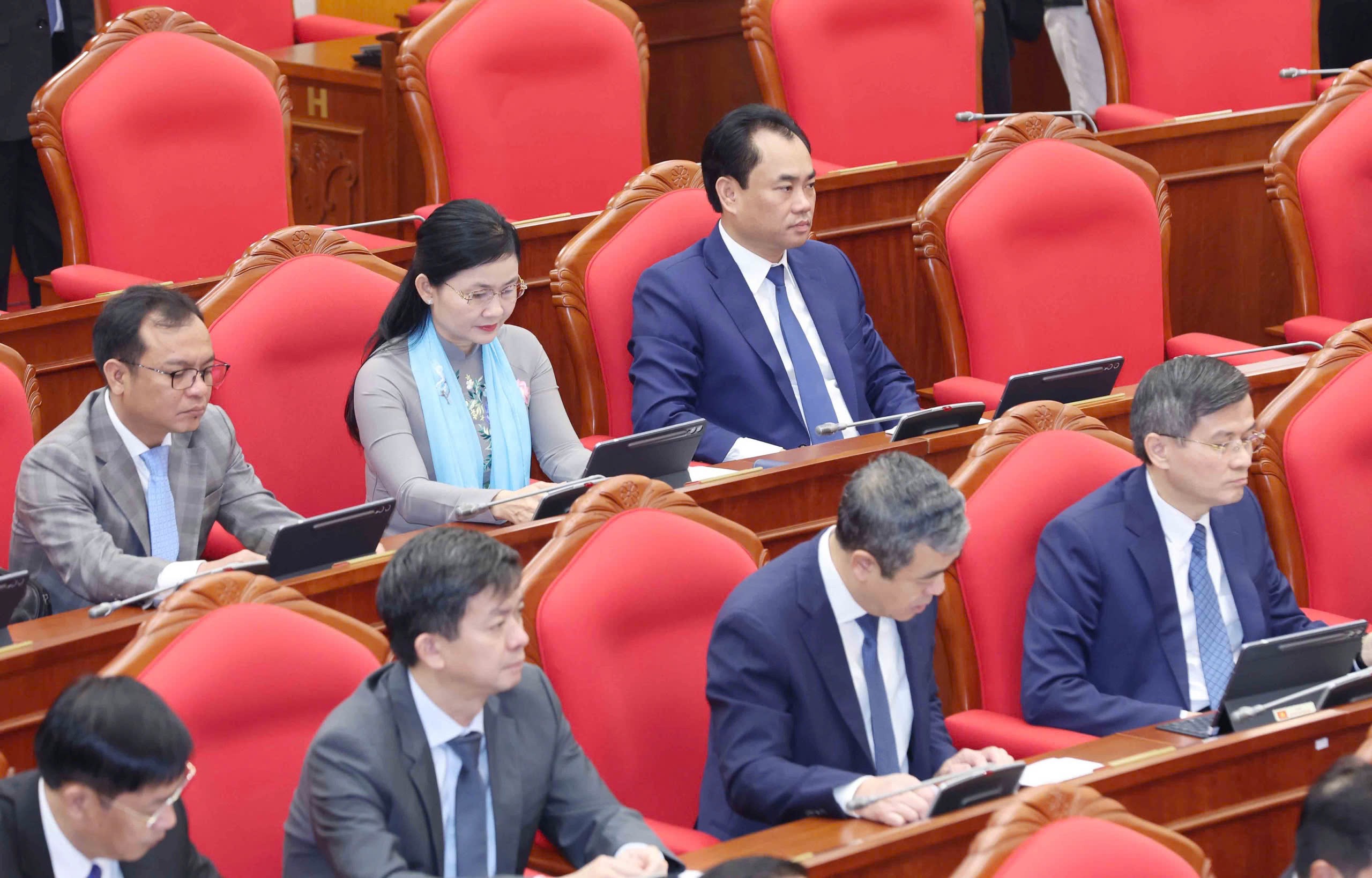 Các đại biểu dự Hội nghị lần thứ 15, Ban Chấp hành Trung ương Đảng khoá XIII.