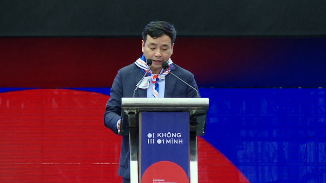 Thiếu tướng Lê Xuân Minh, Cục trưởng Cục An ninh mạng và phòng, chống tội phạm sử dụng công nghệ cao, Bộ Công an phát biểu khai mạc Ngày hội An toàn trực tuyến “Không Một Mình”.