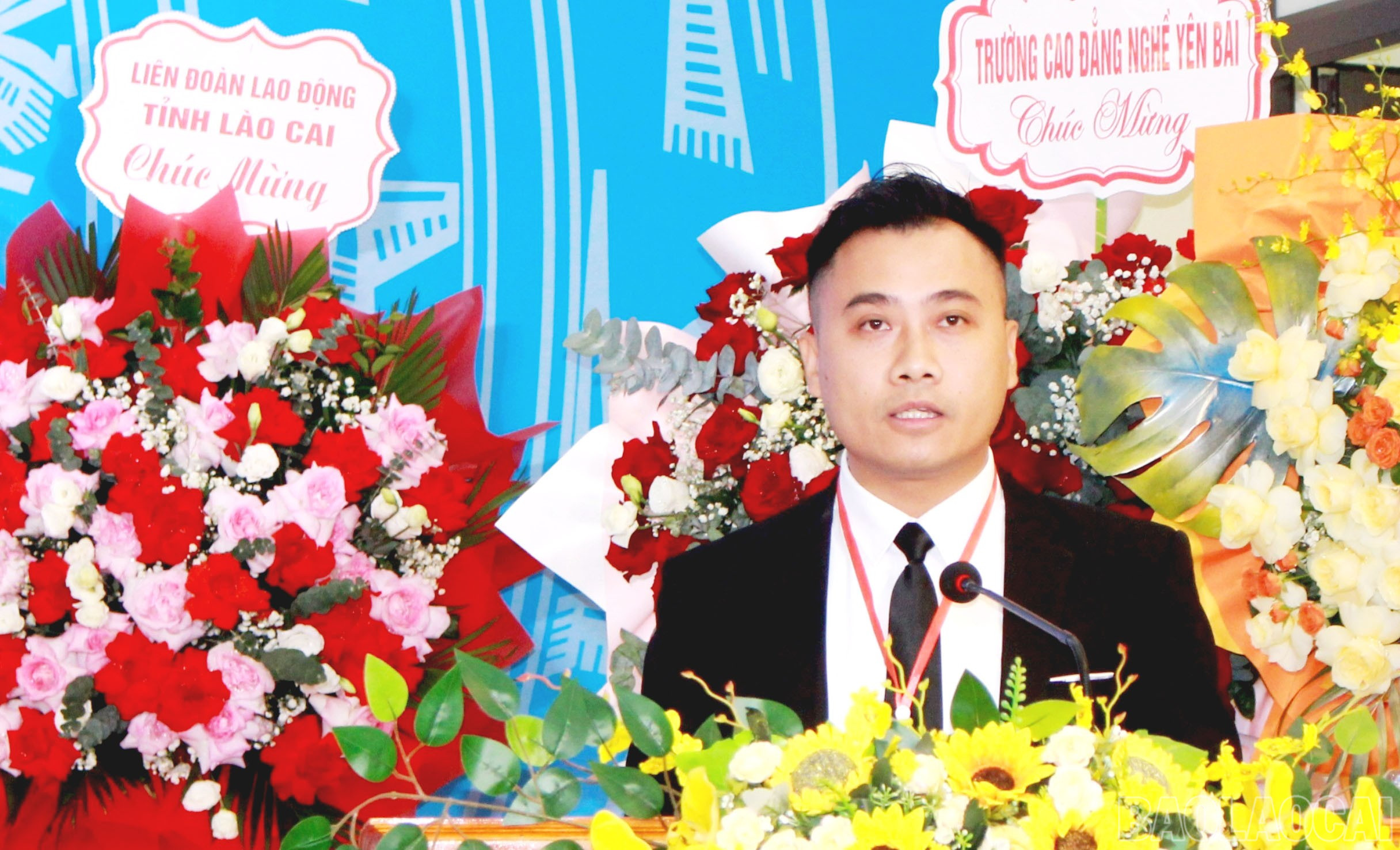 Đại biểu tham luận tại đại hội. baolaocai-br_img-2368-9478.jpg