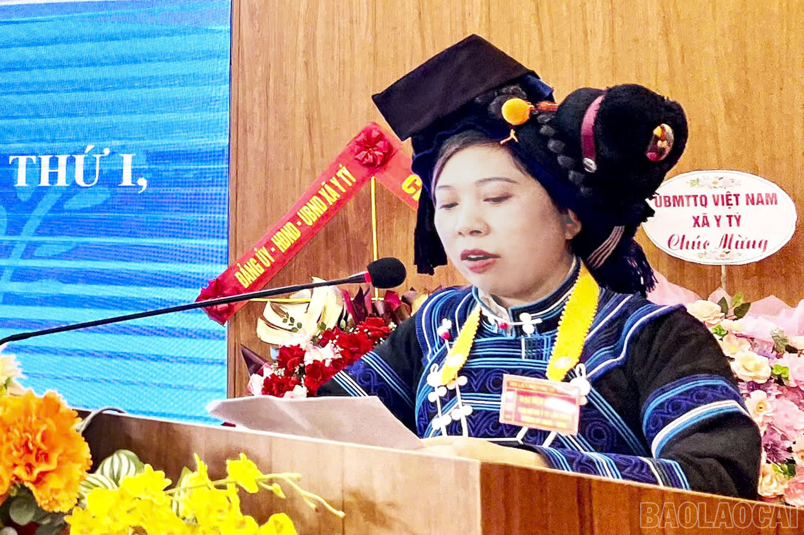 Đồng chí Chu Gì Xú - Chủ tịch Hội Phụ nữ xã Y Tý khai mạc đại hội. baolaocai-br_chu-tich-hoi-lhpn-xa-y-ty-khai-mac-dai-hoi-7453.jpg