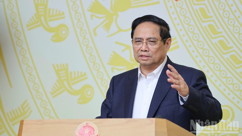 Thủ tướng Chính phủ Phạm Minh Chính phát biểu ý kiến tại phiên họp.