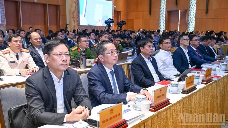 Các đại biểu tham dự hội nghị.