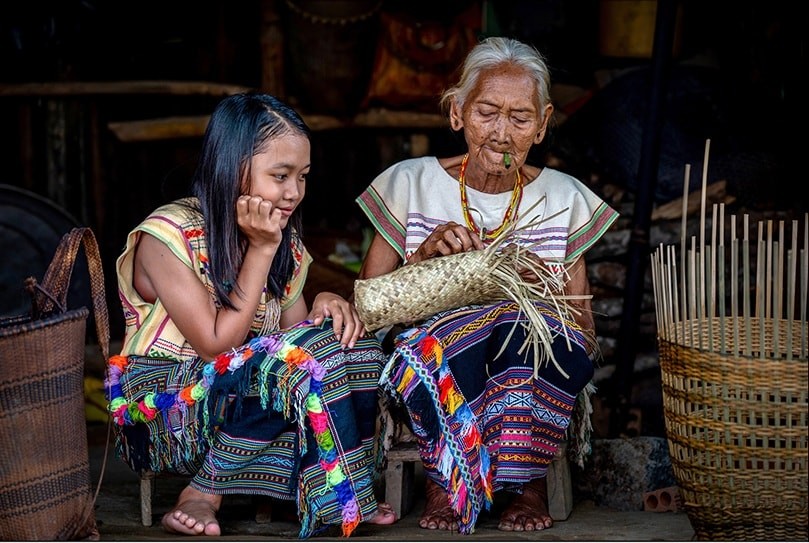 Bức ảnh "Dân tộc Mạ" của tác giả Phí Thị Thu Hà. Bức ảnh "Dân tộc Mạ" của tác giả Phí Thị Thu Hà.