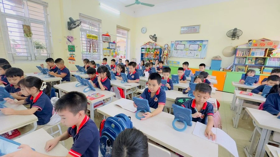 Lớp học thông minh tại Trường Tiểu học Trần Nhân Tông (Nam Định, Ninh Bình).