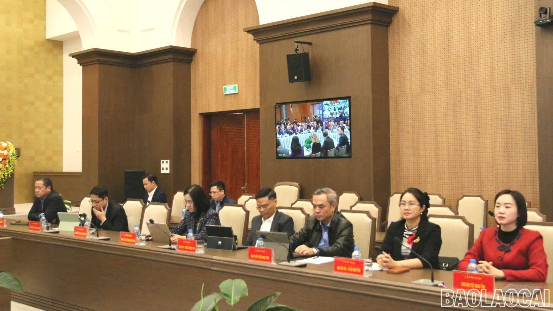 Delegierte, die am Forum im Veranstaltungsort Lao Cai teilnehmen. baolaocai-br-z7332760663781-8f29ab32519c2e6ef3176706811d000a.jpg