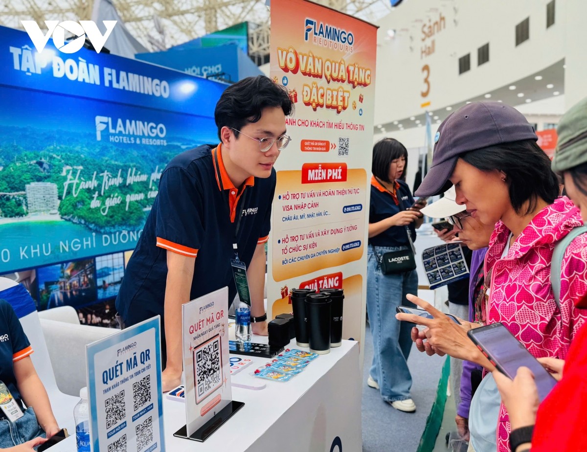 Công ty lữ hành Flamingo Redtours mang đến Hội chợ nhiều ưu đãi hấp dẫn. Công ty lữ hành Flamingo Redtours mang đến Hội chợ nhiều ưu đãi hấp dẫn.