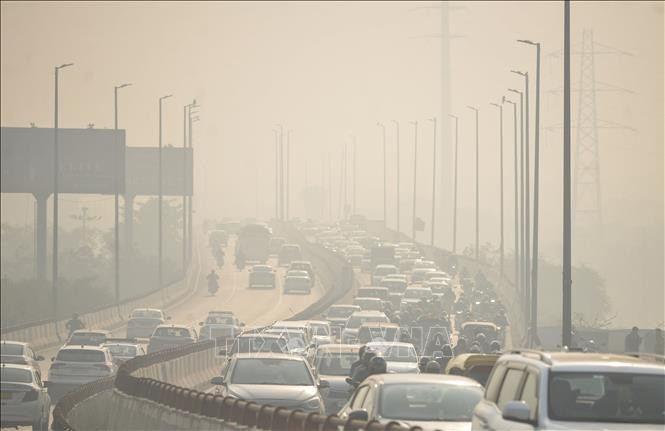Khói mù ô nhiễm bao trùm thủ đô New Delhi, Ấn Độ, ngày 27/11/2025.