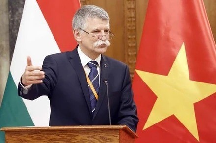 Chủ tịch Quốc hội Hungary Kover Laszlo. hung.jpg