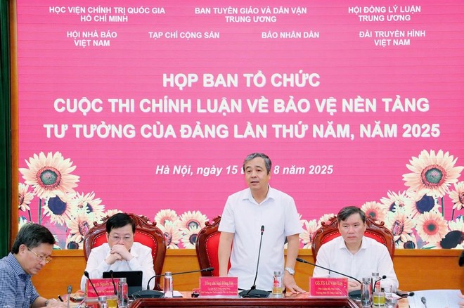 Đồng chí Ngô Đông Hải, Ủy viên Trung ương Đảng, Phó Trưởng Ban Tuyên giáo và Dân vận Trung ương, Ủy viên Ban Chỉ đạo, đồng Trưởng Ban Tổ chức Cuộc thi phát biểu chỉ đạo tại cuộc họp Ban Tổ chức Cuộc thi chính luận về bảo vệ nền tảng tư tưởng của Đảng lần thứ Năm, năm 2025. Đồng chí Ngô Đông Hải, Ủy viên Trung ương Đảng, Phó Trưởng Ban Tuyên giáo và Dân vận Trung ương, Ủy viên Ban Chỉ đạo, đồng Trưởng Ban Tổ chức Cuộc thi phát biểu chỉ đạo tại cuộc họp Ban Tổ chức Cuộc thi chính luận về bảo vệ nền tảng tư tưởng của Đảng lần thứ Năm, năm 2025.
