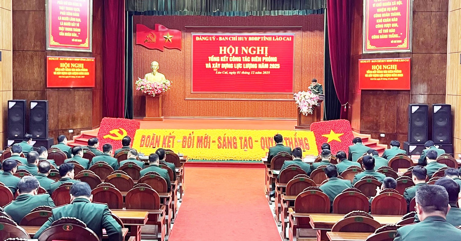 5quang-canh-hoi-nghi-tong-ket-cong-tac-bien-phong-2025.jpg