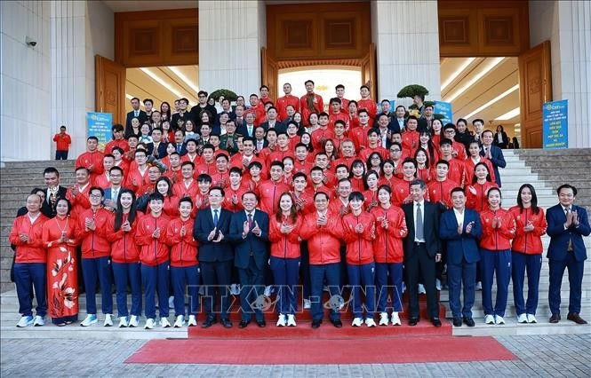 Thủ tướng Phạm Minh Chính với các vận động viên, huấn luyện viên và các chuyên gia Đoàn thể thao Việt Nam tham dự SEA Games 33.