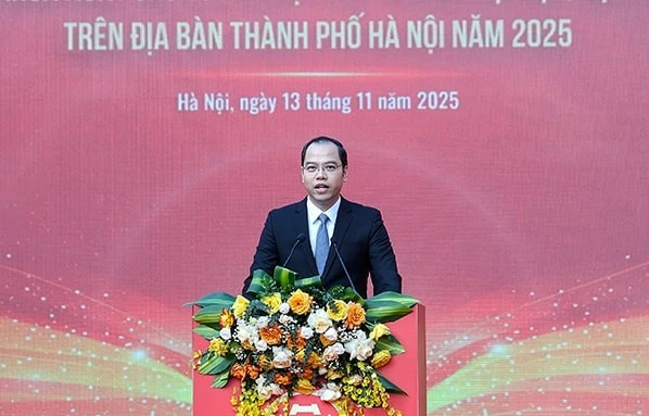 Bí thư Thành đoàn Hà Nội Nguyễn Tiến Hưng phát biểu.