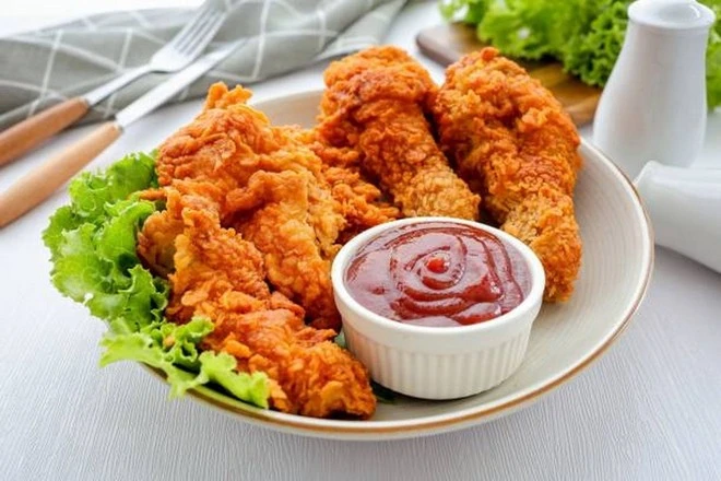 Tiêu thụ chất béo bão hòa cùng caffeine có thể làm tăng nguy cơ mắc bệnh tim mạch.