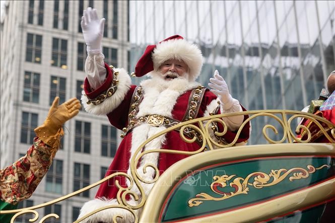 Ông già Noel tại lễ diễu hành nhân dịp Lễ Tạ ơn tại New York, Mỹ.