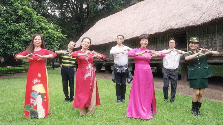 Hội Nghệ sĩ Múa Việt Nam mong muốn có thể xây dựng một vũ điệu mà từ người già đến trẻ nhỏ đều có thể hòa nhịp. Hội Nghệ sĩ Múa Việt Nam mong muốn có thể xây dựng một vũ điệu mà từ người già đến trẻ nhỏ đều có thể hòa nhịp.