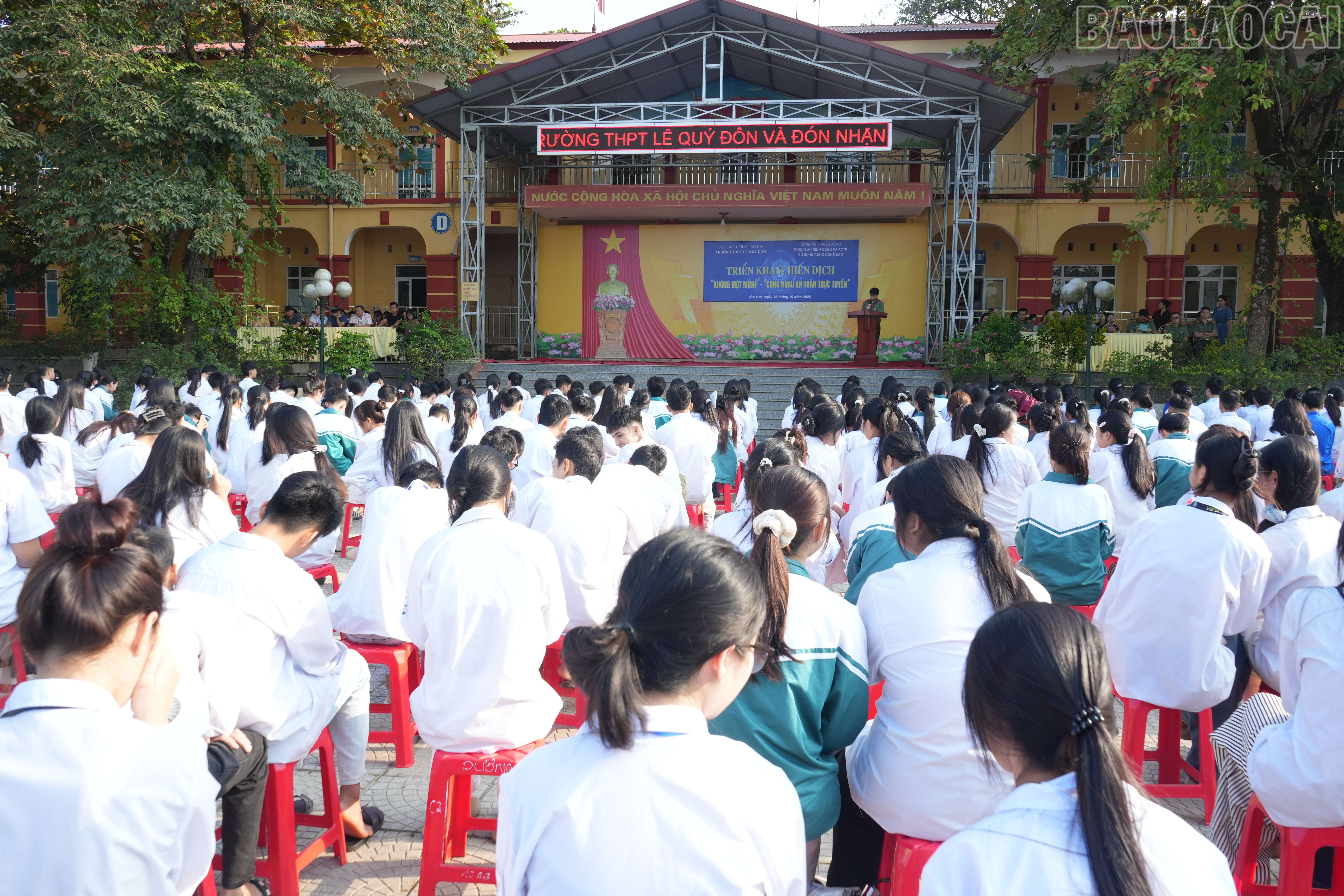Quang cảnh buổi tuyên truyền. baolaocai-tr_dsc05820.jpg