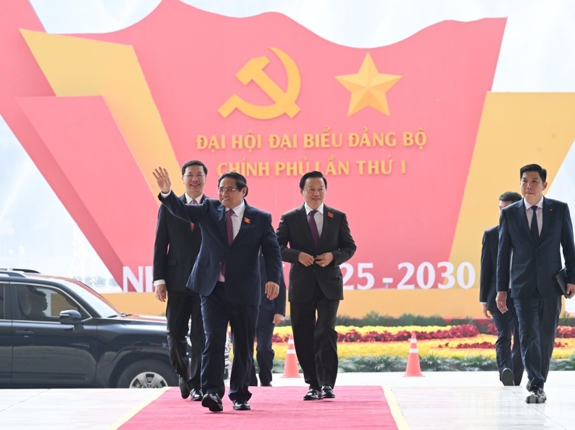 Thủ tướng Phạm Minh Chính tới dự và chủ trì phiên trù bị Đại hội đại biểu Đảng bộ Chính phủ lần thứ I, nhiệm kỳ 2025 - 2030. minh-chinh.jpg