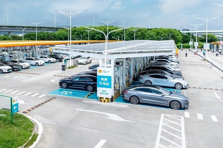 Một trạm sạc xe điện tại Trung Quốc.