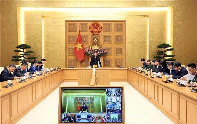 Phó Thủ tướng Trần Hồng Hà chủ trì họp triển khai ứng phó khẩn cấp cơn bão số 15.