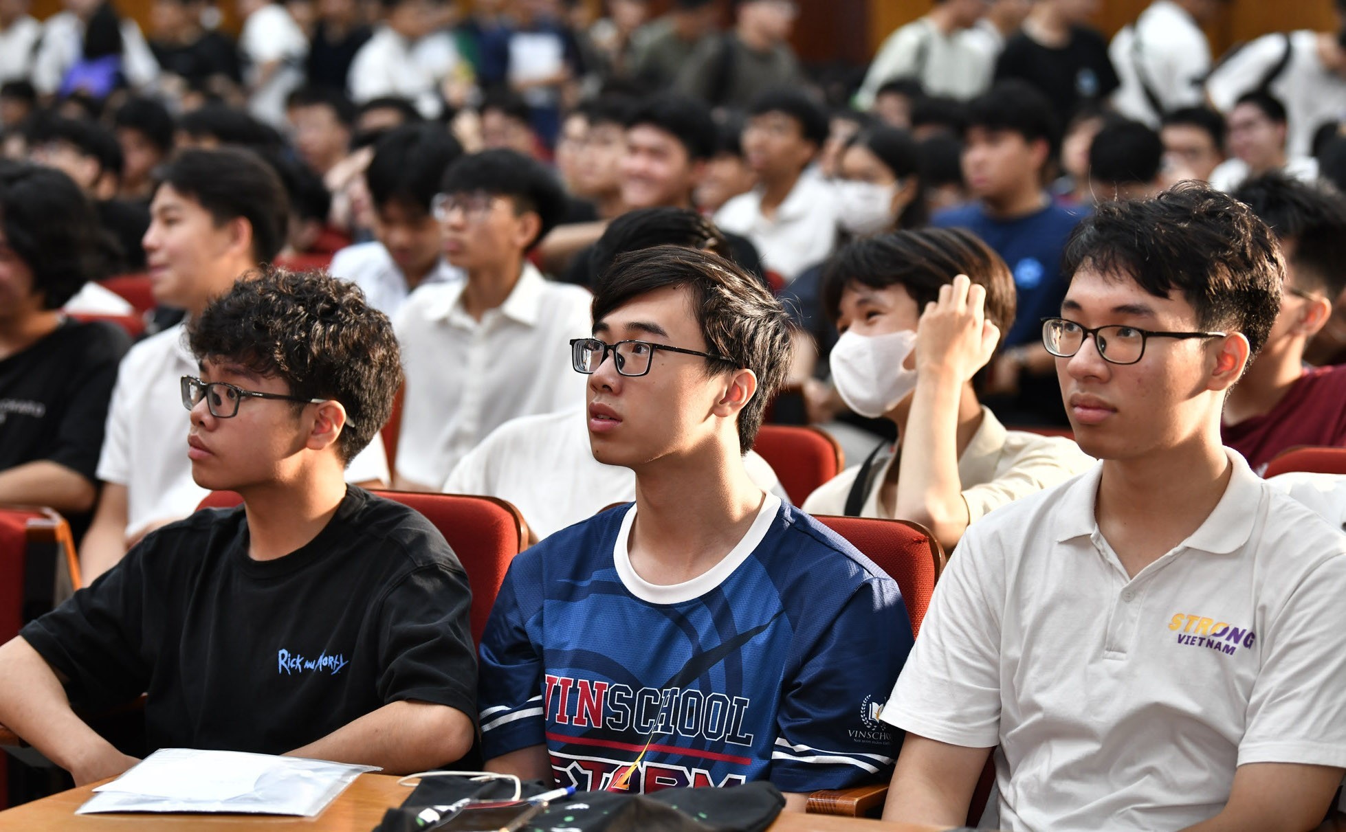 Thí sinh đăng ký xét tuyển diện tài năng vào Đại học Bách khoa Hà Nội năm 2025.)