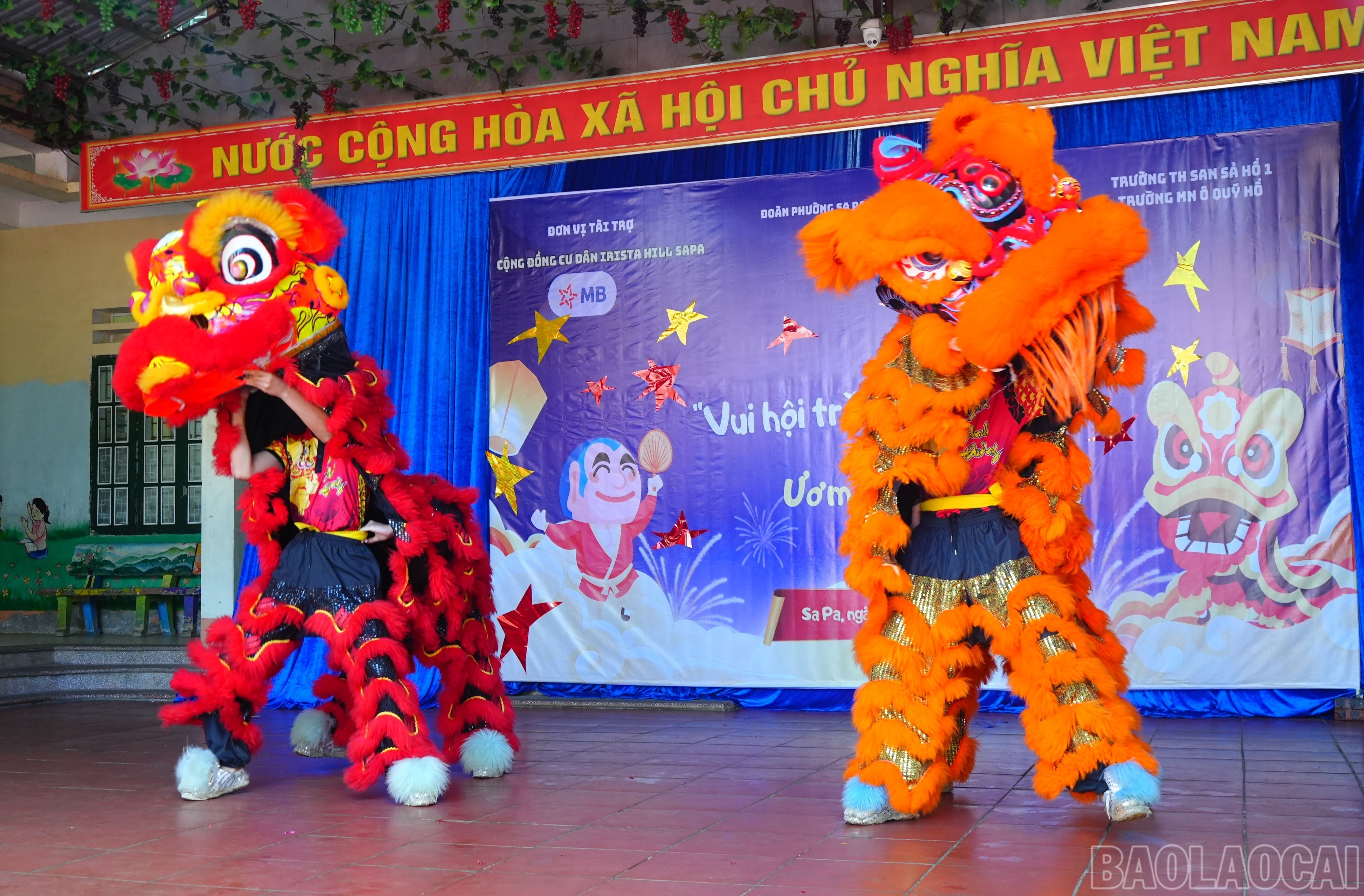 Biểu diễn múa lân. baolaocai-br_dsc04016.jpg