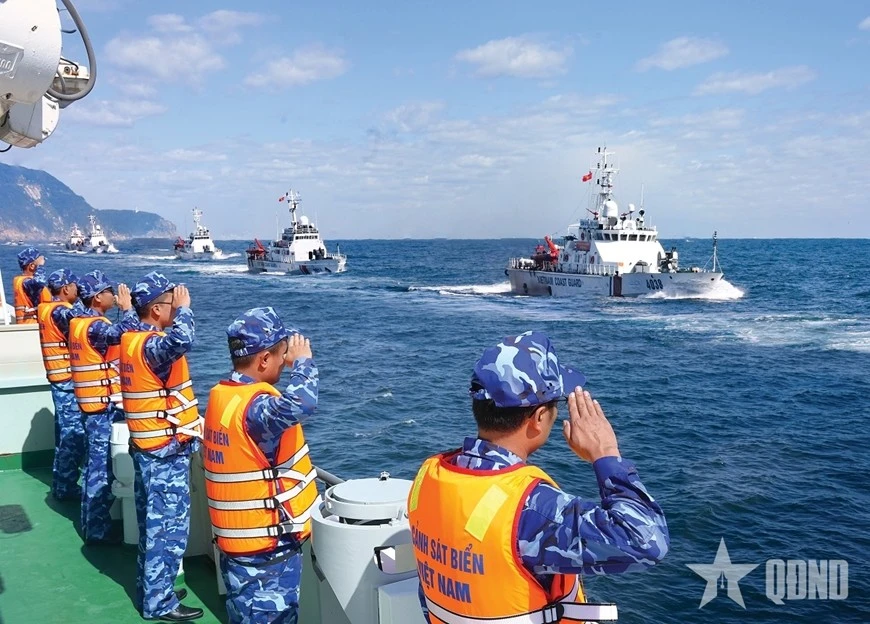 Huấn luyện duyệt binh trên biển phục vụ Lễ kỷ niệm 80 năm Cách mạng Tháng Tám thành công và Quốc khánh 2-9.