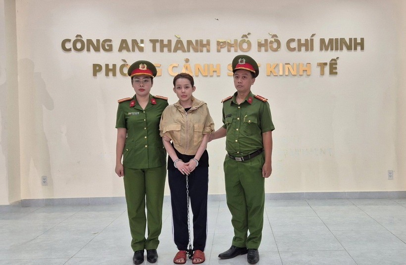 Ngân 98 bị bắt giữ. ngan-98.jpg
