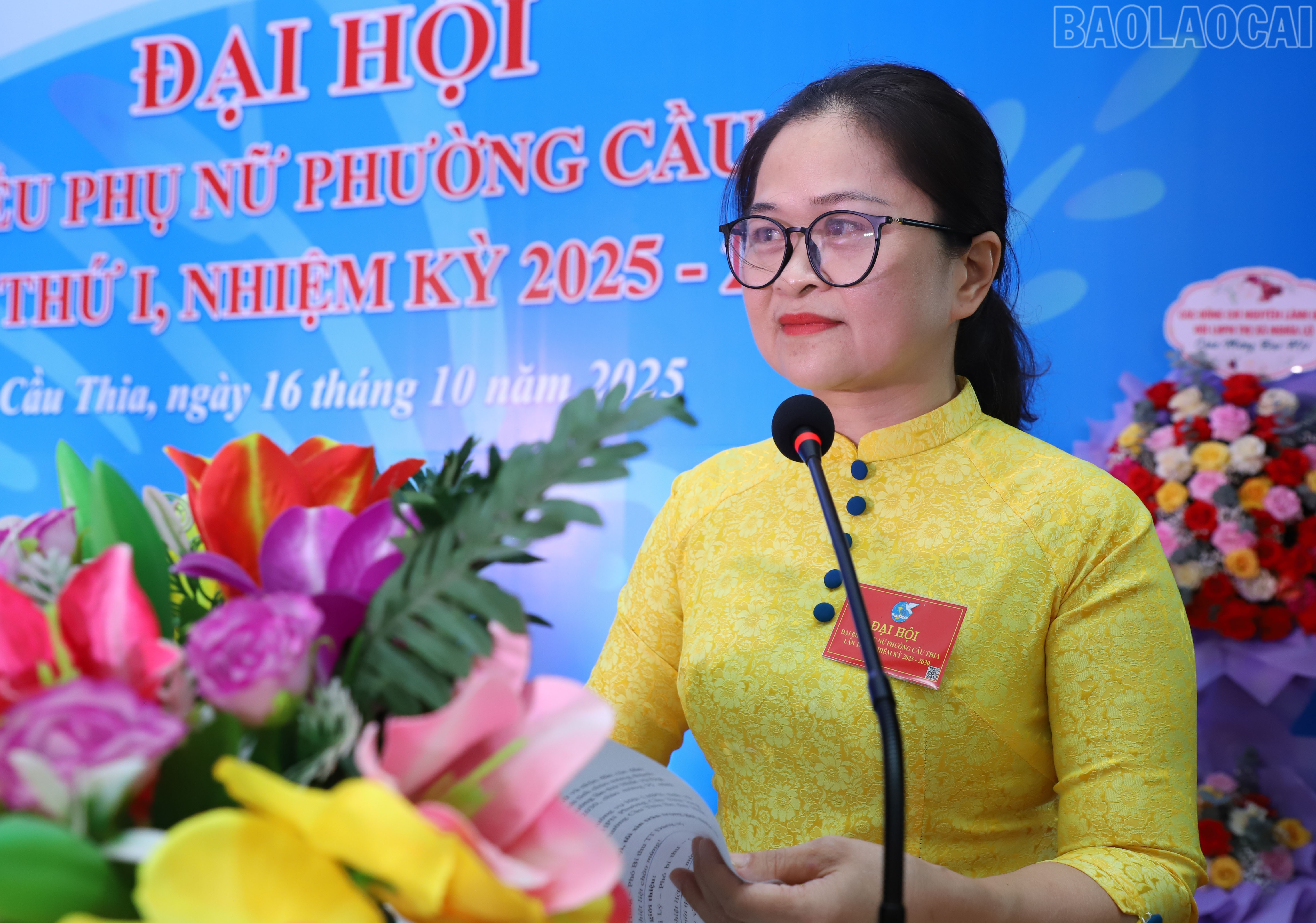 Đồng chí Phan Thị Thanh Quy - Chủ tịch Hội Phụ nữ phường Cầu Thia phát biểu tại đại hội. baolaocai-tr_dong-chi-phan-thi-thanh-quy-chu-tich-hoi-phu-nu-phuong-phat-bieu-tai-dai-hoi.jpg