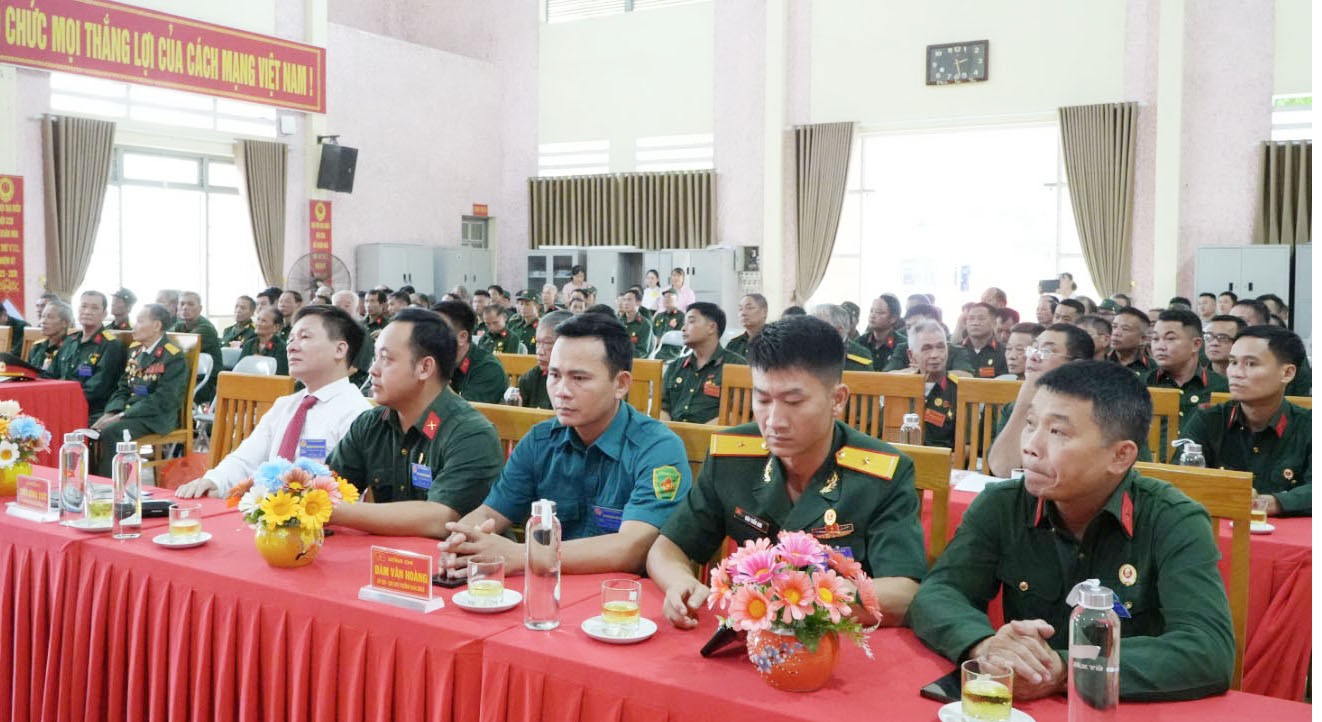 Đại biểu dự đại hội. dai-bieu-tham-du-dai-hoi-7989.jpg