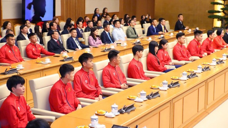 Trong hành trình hội nhập thể thao quốc tế, trang phục thi đấu của Đoàn Thể thao Việt Nam ngày càng được xem như một phương tiện giao tiếp văn hóa đặc biệt.