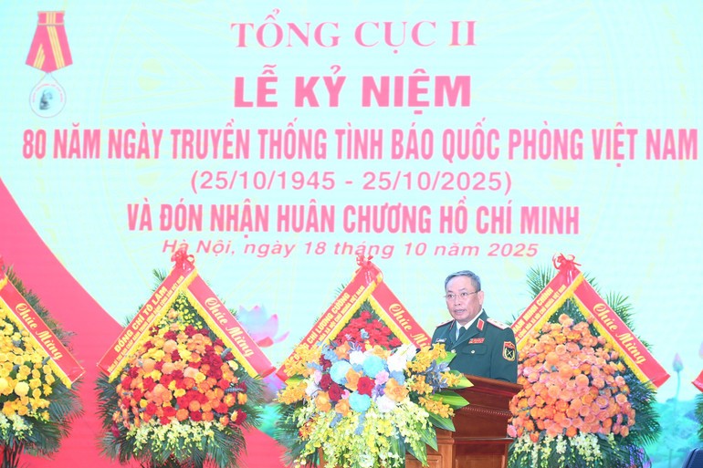 Trung tướng Trần Công Chính, Tổng cục trưởng Tổng cục II (Bộ Quốc phòng) trình bày diễn văn tại lễ kỷ niệm. Trung tướng Trần Công Chính, Tổng cục trưởng Tổng cục II (Bộ Quốc phòng) trình bày diễn văn tại lễ kỷ niệm.