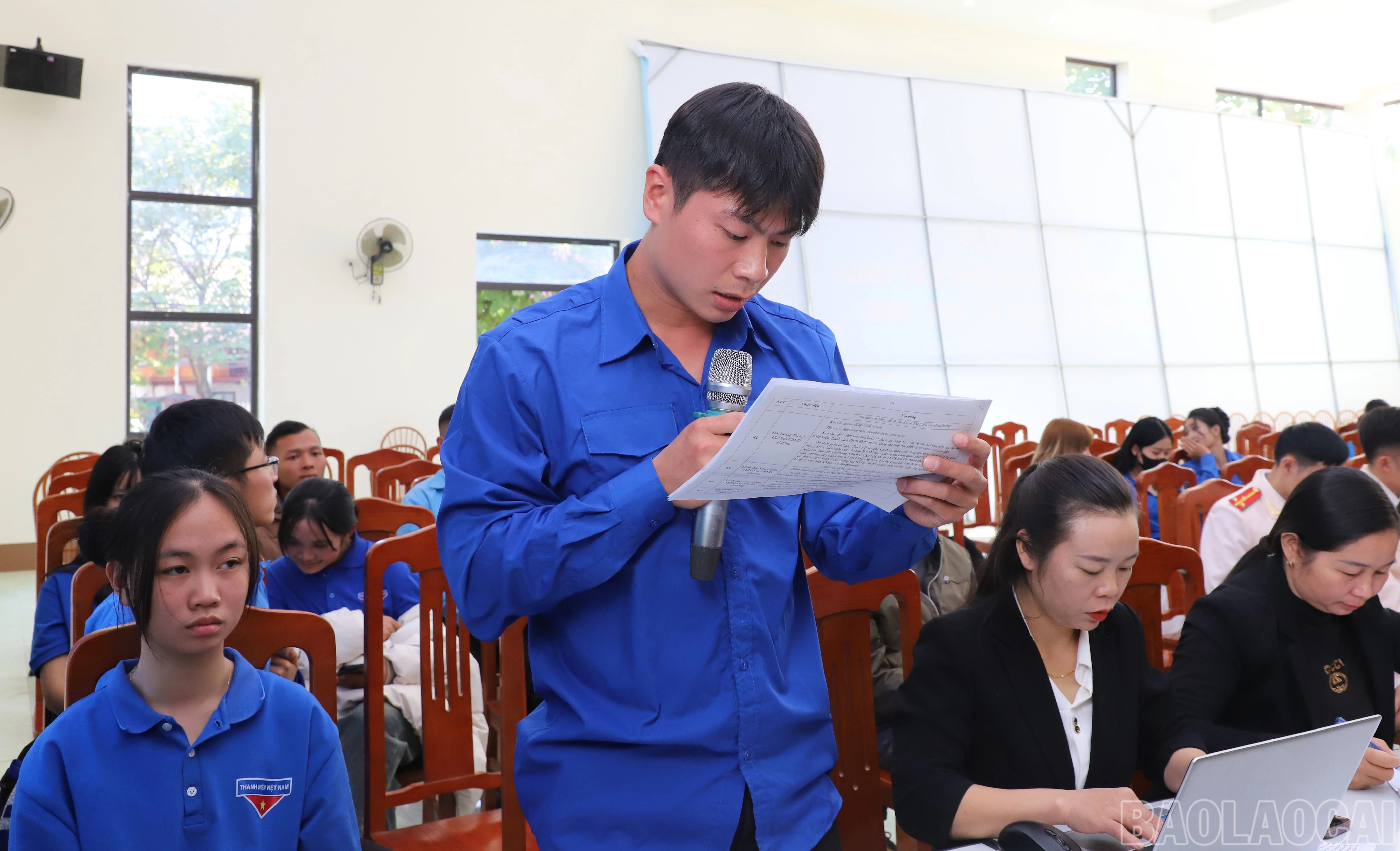 baolaocai-br_nhieu-y-kien-thanh-nien-quan-tam-den-van-de-viec-lam-dao-tao-nghe.jpg