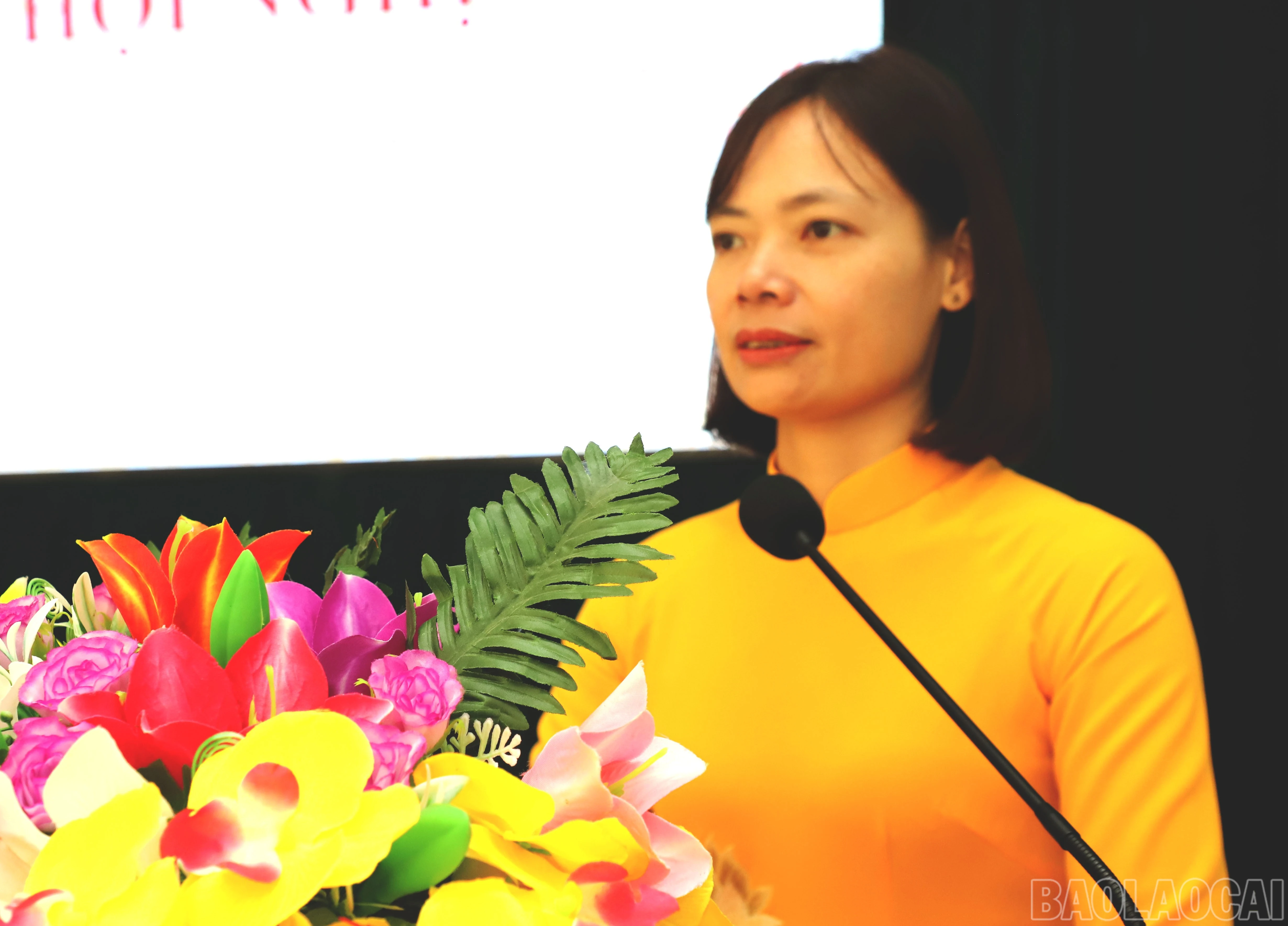 baolaocai-br_dong-chi-hoang-thi-ly-chu-tich-ubnd-phuong-tra-loi-tai-buoi-doi-thoai-8012.jpg