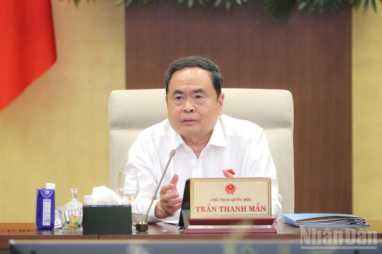 Chủ tịch Quốc hội Trần Thanh Mẫn phát biểu tại phiên họp. Chủ tịch Quốc hội Trần Thanh Mẫn phát biểu tại phiên họp.