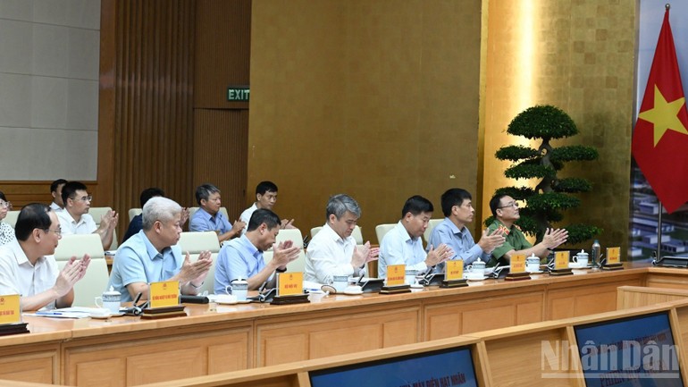 Các đại biểu tham dự phiên họp. Các đại biểu tham dự phiên họp.