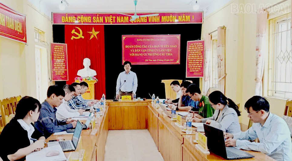 Quang cảnh buổi làm việc. baolaocai-tr_toan-canh-buoi-lam-viec-1.jpg