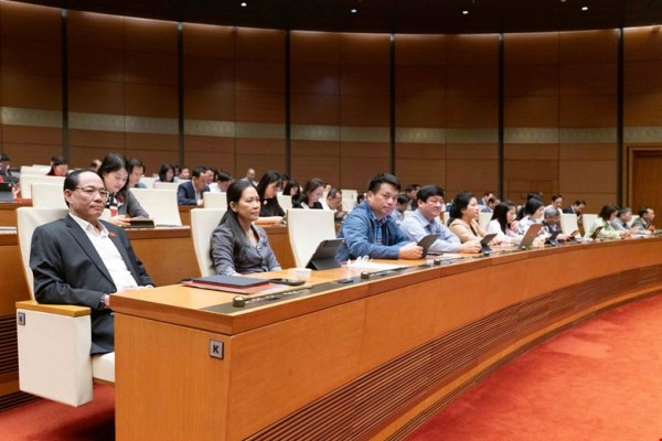 Đại biểu tham dự kỳ họp.