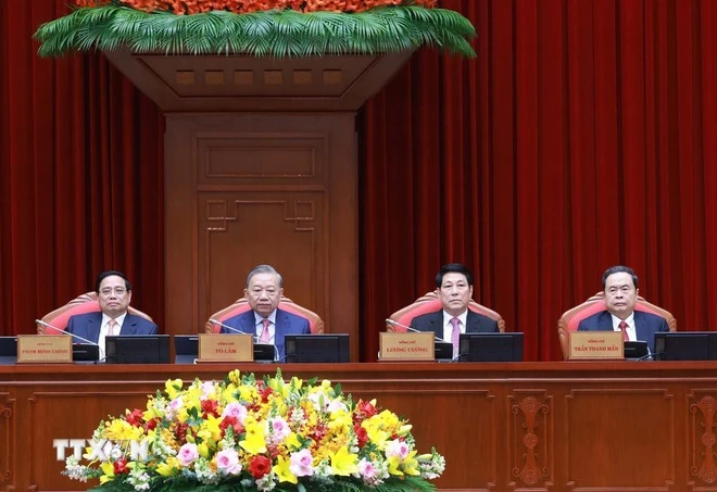 Tổng Bí thư Tô Lâm, Chủ tịch nước Lương Cường, Thủ tướng Phạm Minh Chính, Chủ tịch Quốc hội Trần Thanh Mẫn chủ trì hội nghị.