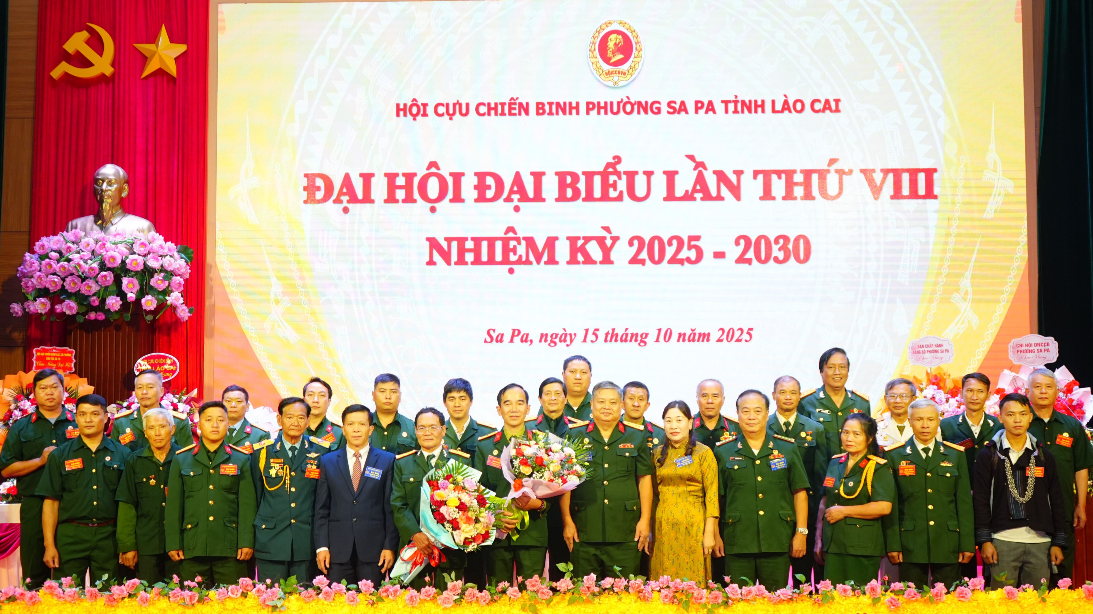Ban Chấp hành Hội Cựu chiến binh phường Sa Pa khóa mới ra mắt đại hội. dsc05162.jpg