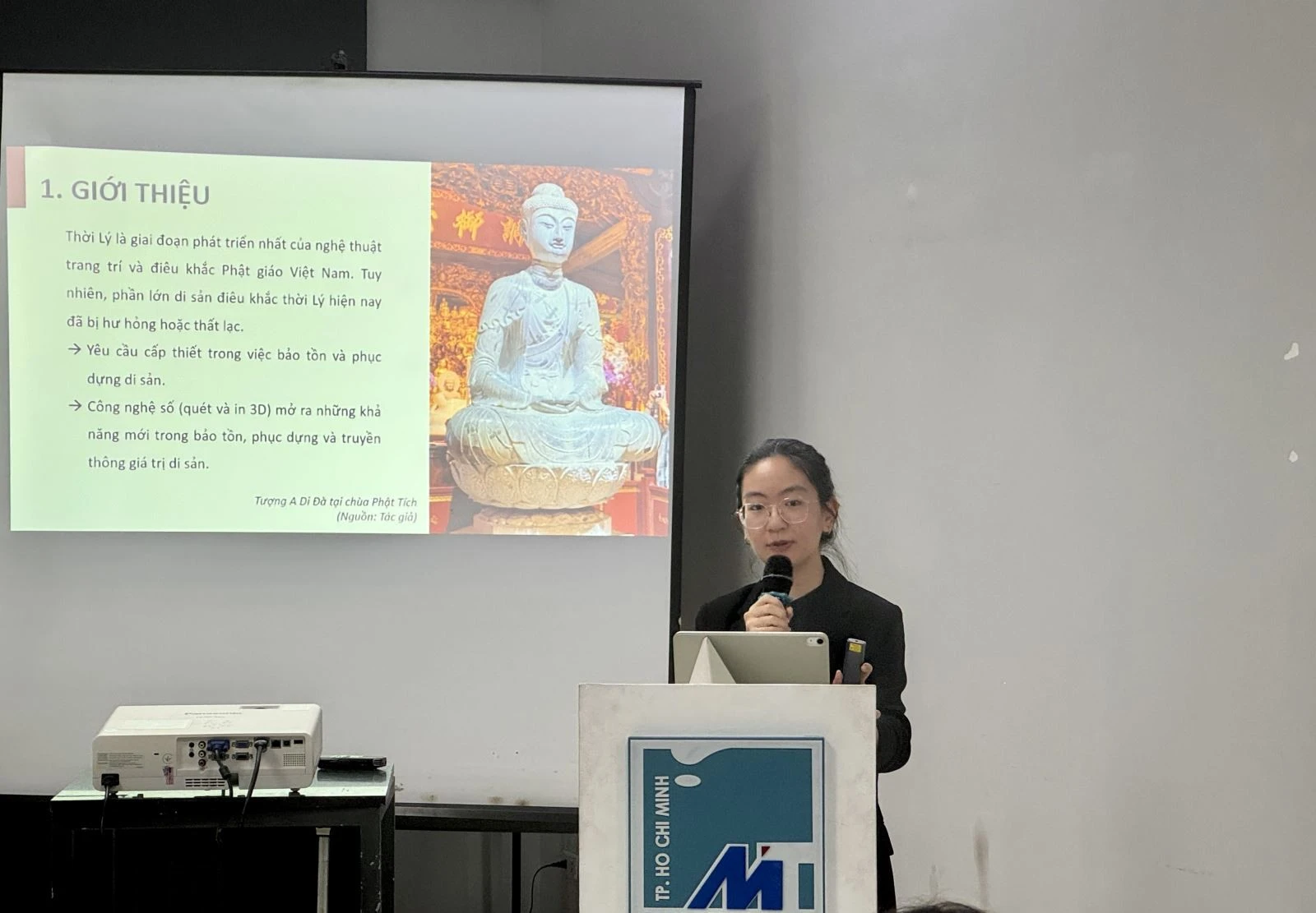 Nhà thiết kế Tôn Nguyễn Tuyết Hoa chia sẻ về việc tái hiện giá trị văn hóa của điêu khắc thời Lý qua công nghệ quét và in 3D.