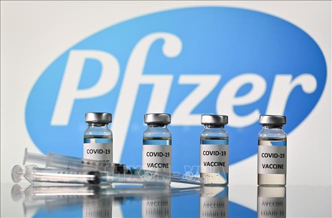 Vaccine ngừa bệnh viêm đường hô hấp cấp COVID-19 của Pfizer.