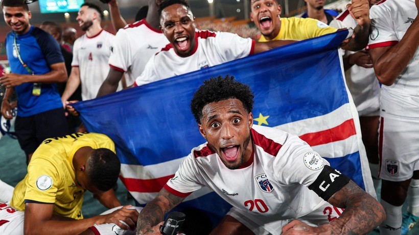 Cape Verde lập kỳ tích lần đầu dự World Cup. cape-1.jpg