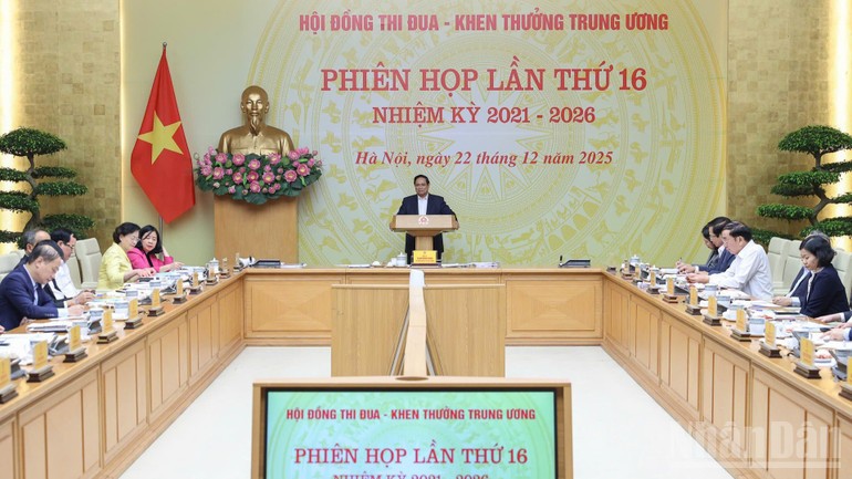 Quang cảnh phiên họp.