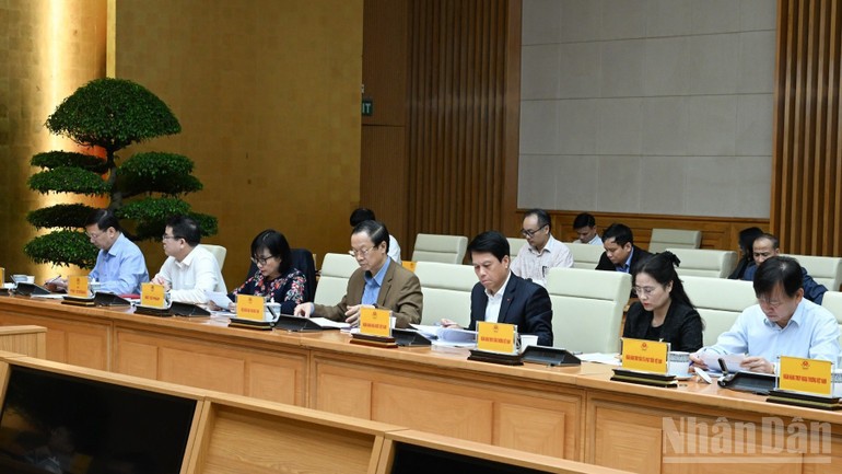 Lãnh đạo các bộ, ngành, cơ quan, đơn vị tham dự cuộc làm việc. Lãnh đạo các bộ, ngành, cơ quan, đơn vị tham dự cuộc làm việc.