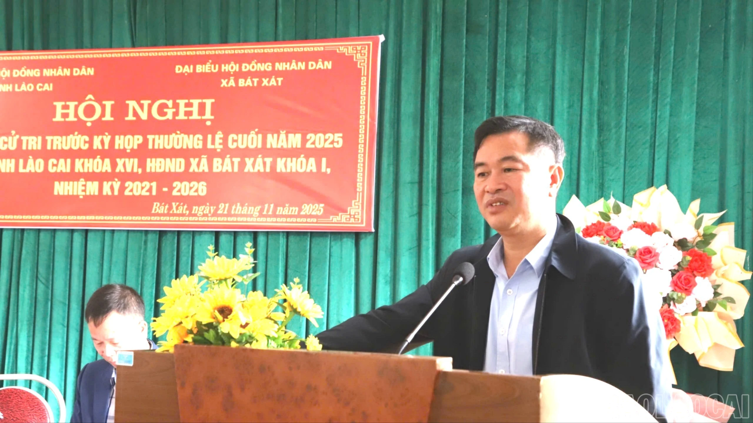 baolaocai-br_9-ong-nguyen-trung-trieu-tuv-bi-thu-dang-uy-chu-tich-hdnd-xa-bat-xat-to-truong-to-dai-bieu-so-14-hdnd-tinh-phat-bieu-6829-7426.jpg