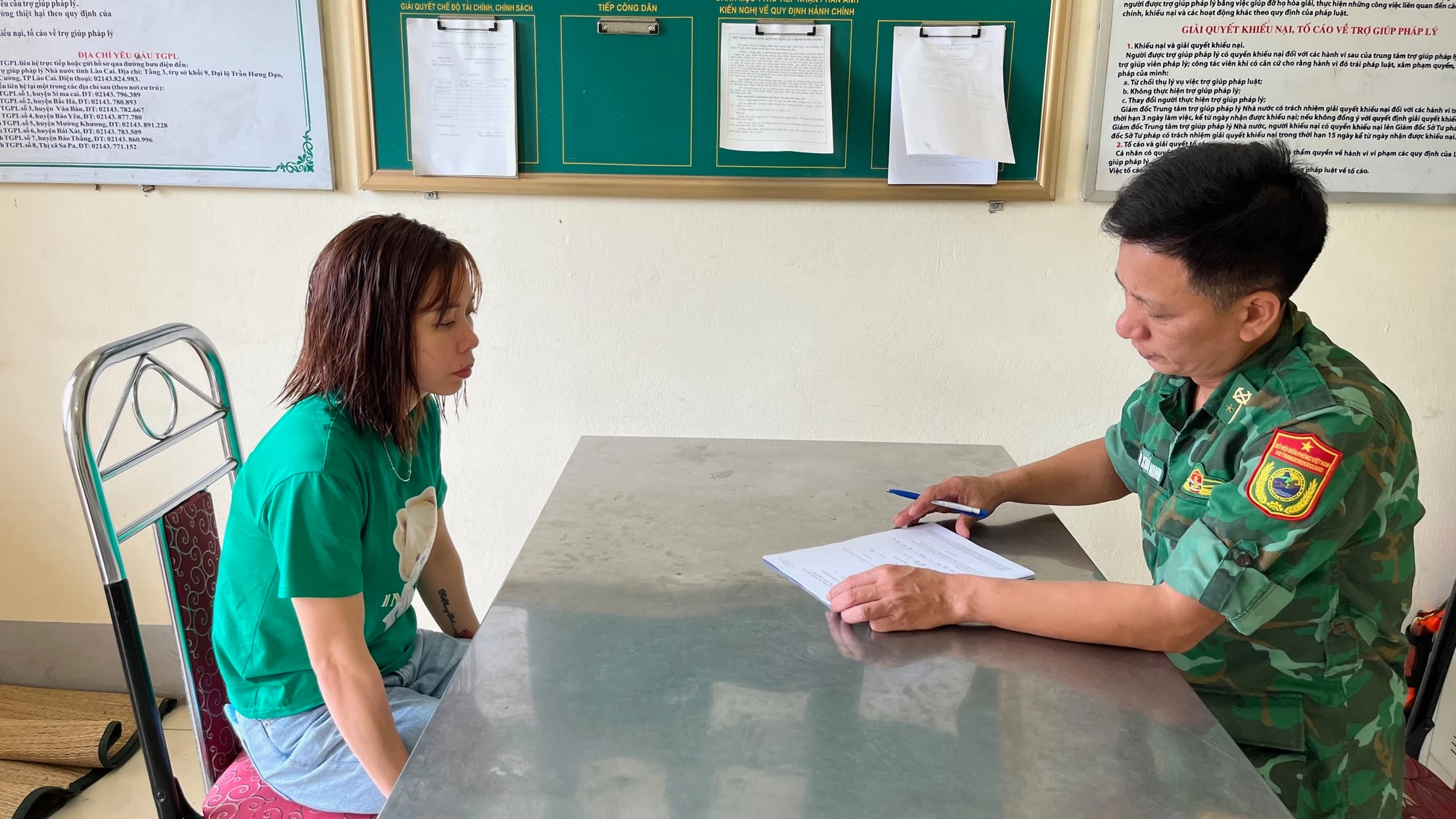 Hoàng Thị Duyến làm việc với cơ quan điều tra.jpg