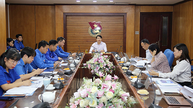 Toàn cảnh phiên họp của Hội đồng xét chọn Giải thưởng “15 tháng 10” năm 2023. công bố.jpg