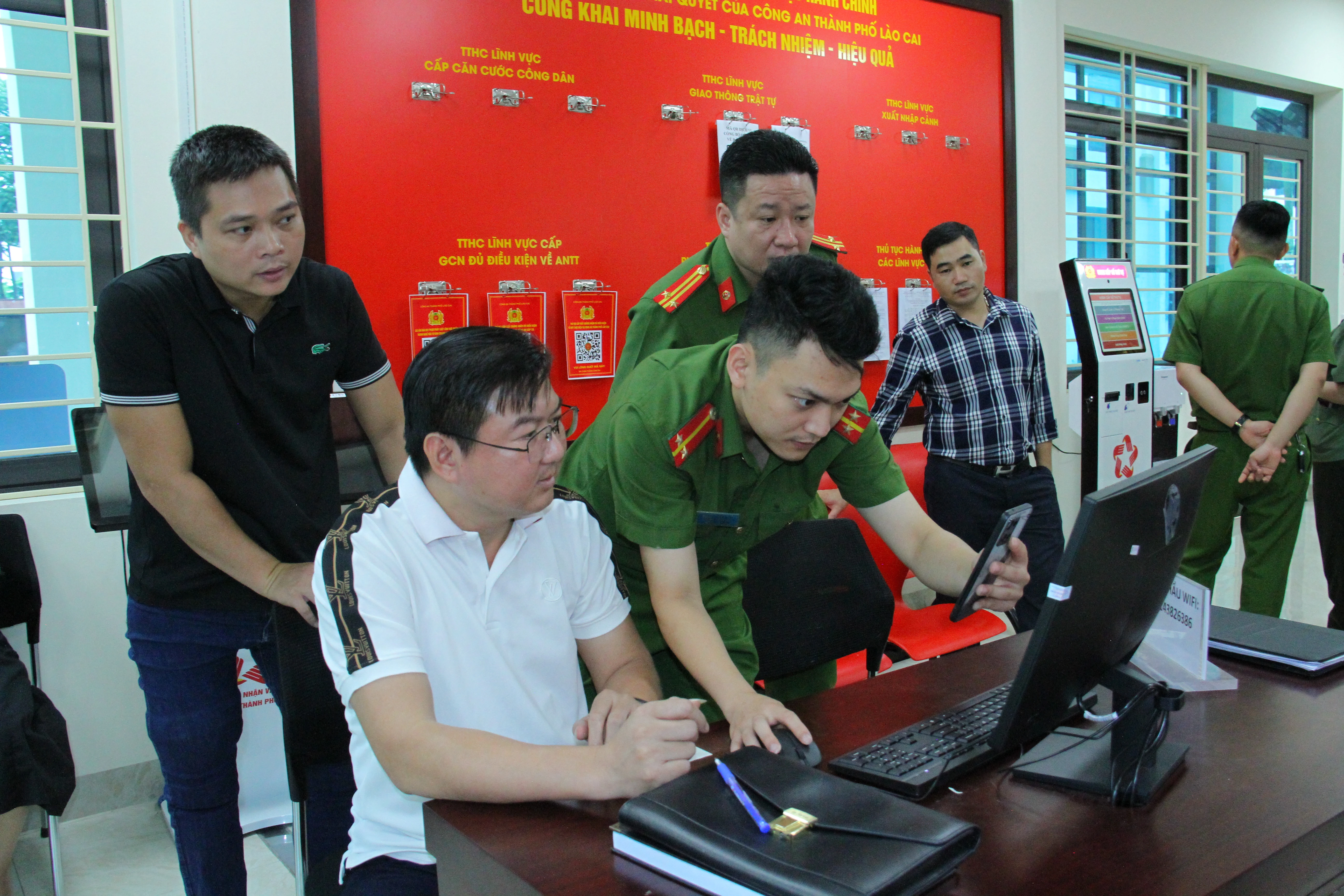 Không làm phát sinh chi phí ngoài quy định của pháp luật.JPG