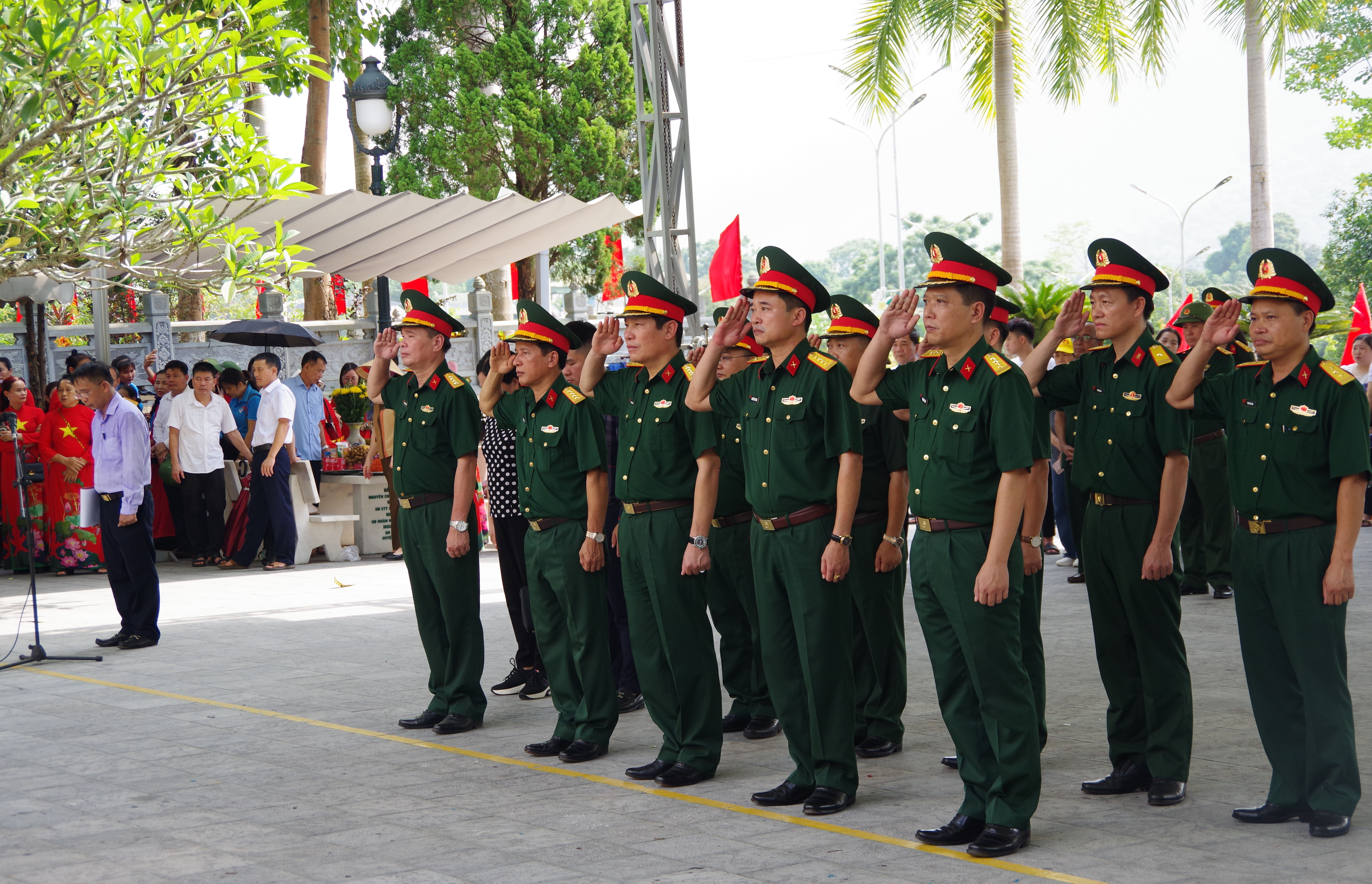 Tưởng niệm các anh hùng, liệt sĩ hy sinh tại Vị Xuyên - Hà Giang. v2.JPG